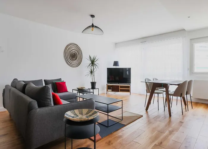 Exceptional Apt 2 Balconies - 2Bd 4P - Montmartre
