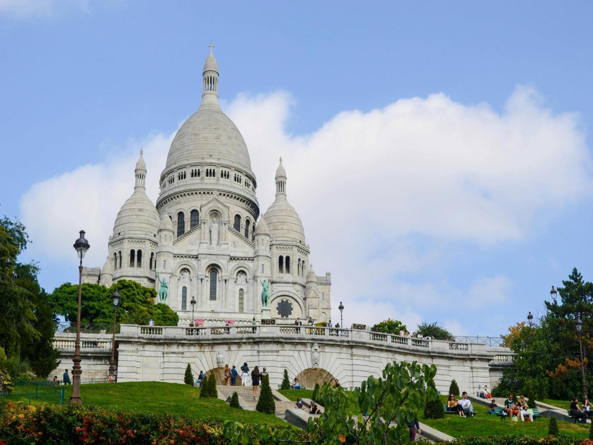 Exceptional 2 Balconies - 2bd 4p - Montmartre Apartment